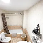 Yellow Lloret יורט דה מאר
