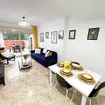 Yellow Lloret דירה *