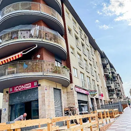 Yellow Lloret شقة
