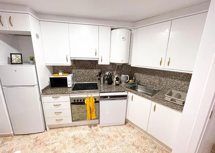 Yellow Lloret Apartment
