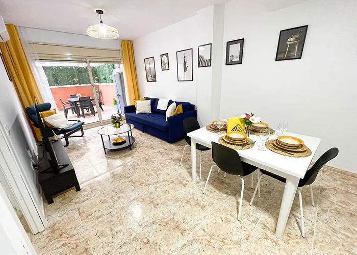 Yellow Lloret Apartment Lloret de Mar